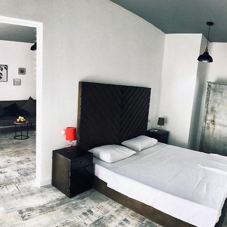 City Center Apartments By Happy Place Tbilisi Exteriör bild
